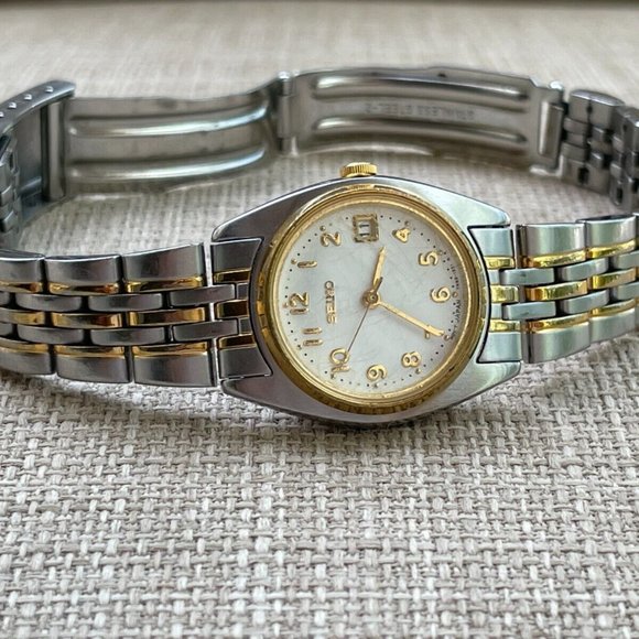 Seiko Ladies Wrist Watch Date Calander Analog Quartz Dual Tone Gold/Silver Japan - Picture 11 of 11